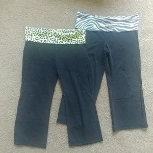 Black yoga capris